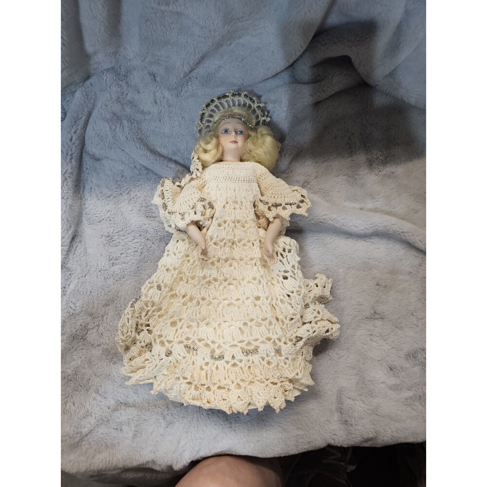 Angel Hand Crochet, Starched Tree Topper